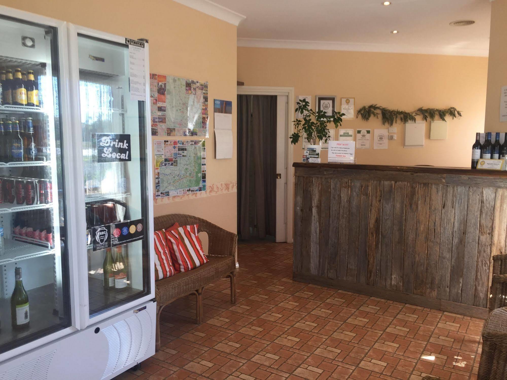 Tuckerbox Motor Inn Гандагай Экстерьер фото